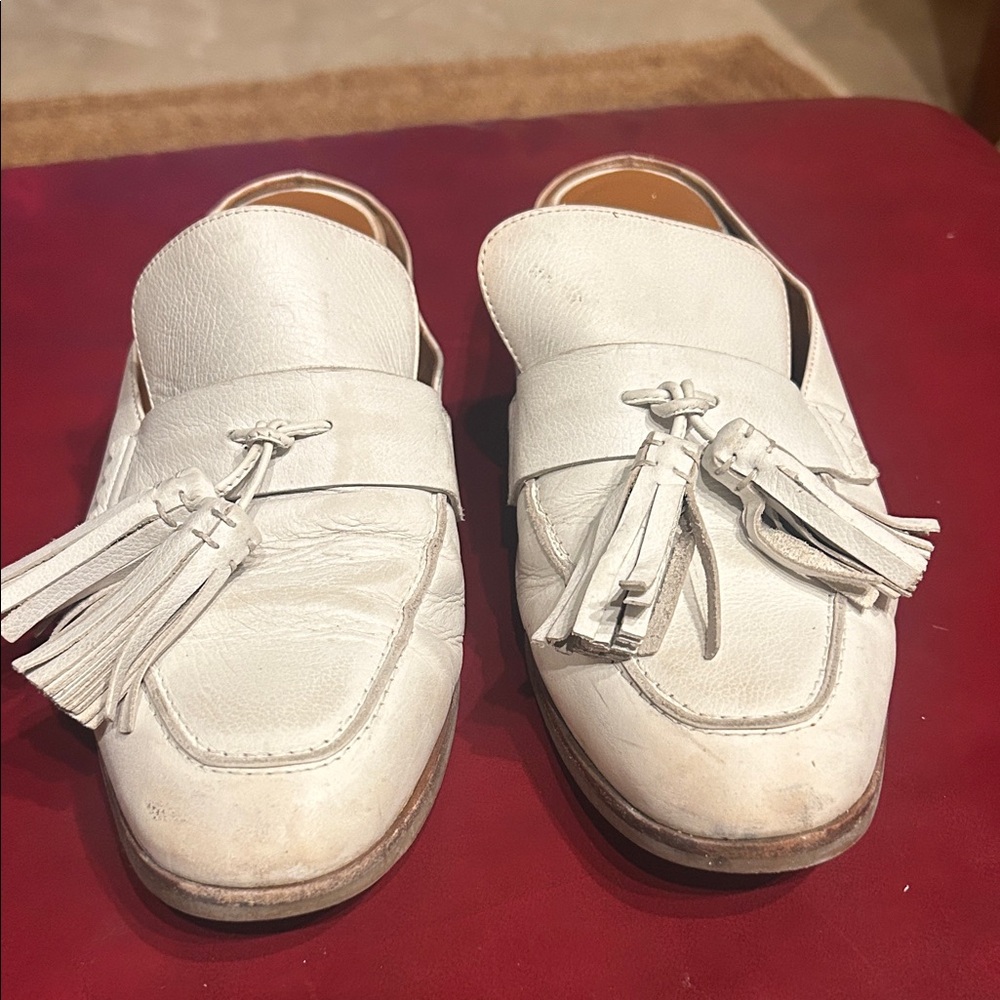 Aquatalia Cream Leather Tassled Mules SZ 10